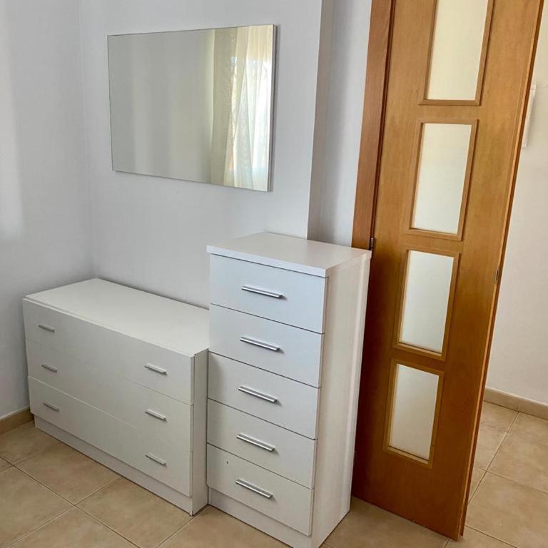 Urbanización Mar de Canet, 2 dormitorios con piscina comunitaria, garaje y wifi - Apartment mit 2 Schlafzimmern - 30