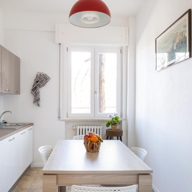 GuestHost - Parma Railway Station Lovely Apartment - Appartamento con 2 Camere da Letto - 4