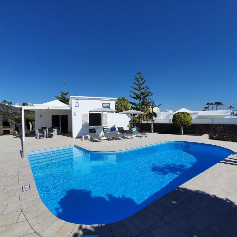 2 bedroom Villas Cassandra and Katrina with private heated pools. - Villa con piscina privada - 29