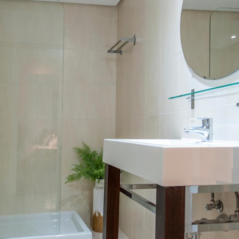 Tu Escapada Urbana - Plaza de Castilla III, Diseño y Localización - Apartamento de 1 dormitorio - 30