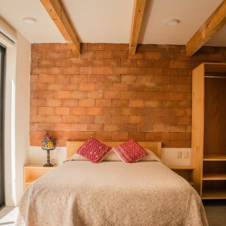 Hotel Mansion Primavera - Deluxe Double Room (2 Adults + 1 Child) - 2
