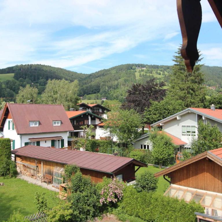 Appartementhaus Schirsner - direkt am See & am Kurpark - Apartment mit Blick auf die Berge - 2