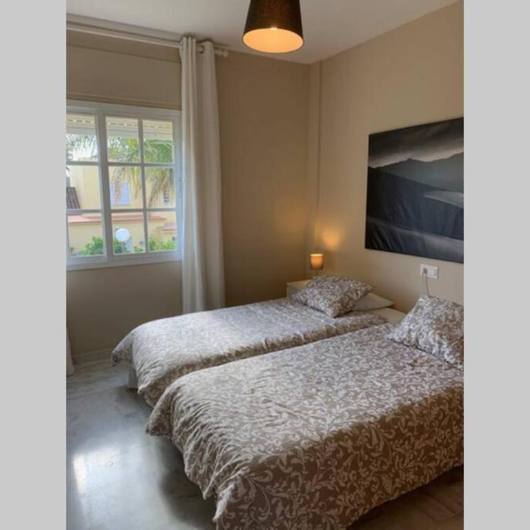 VIVE JEREZ Casa de lujo con piscina y barbacoa en la mejor zona de Jerez de la Frontera - Casa de 5 dormitorios - 35