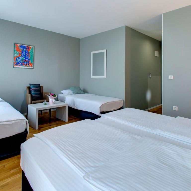 Hotel Villa Milas - Quadruple Room - 7