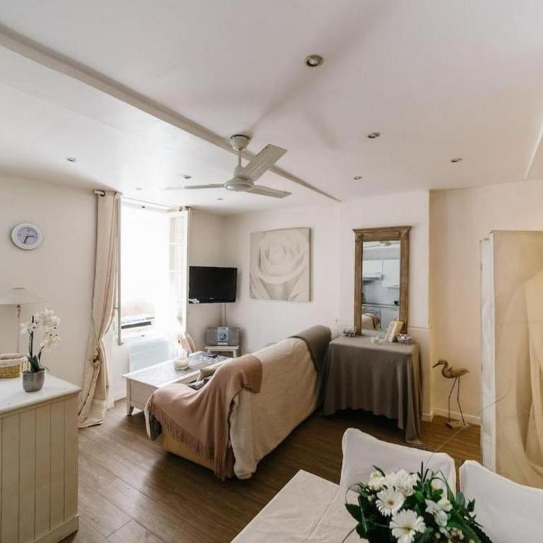 Studio tt équipé parking cœur ville - Apartment - 9