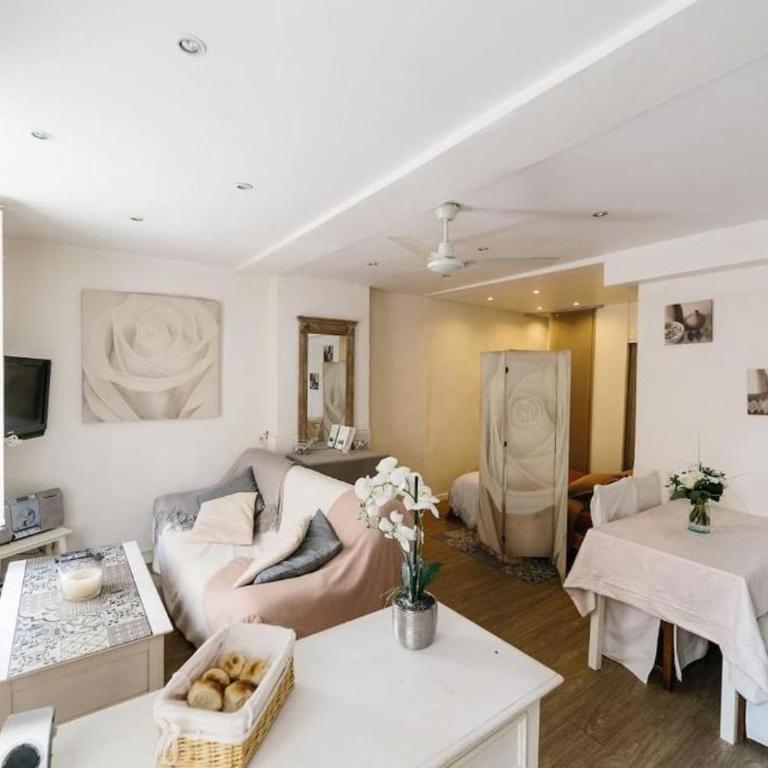 Studio tt équipé parking cœur ville - Apartment - 1