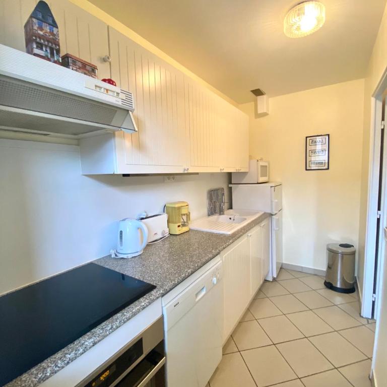 Residence Normande CASTELNAU Avenue de Castelnau a Cabourg. Appartement situe en plein coeur du cent - Apartment mit 1 Schlafzimmer - 8