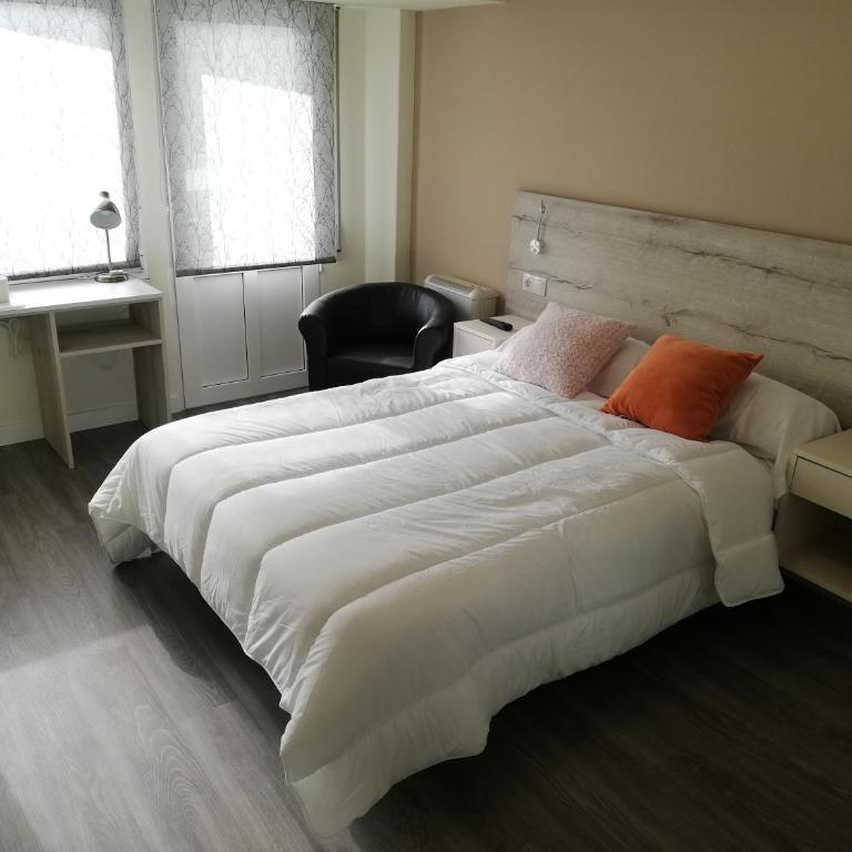 Pensión La Intermodal - Habitación Doble con balcón - 6