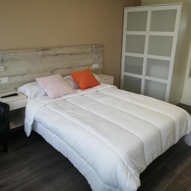 Pensión La Intermodal - Habitación Doble con balcón - 12