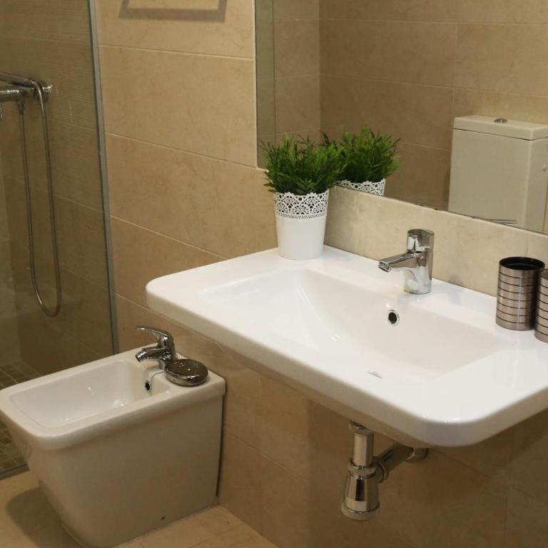 Apartamento Turistico Puente Romano P4 2-A - Two-Bedroom Apartment - 4