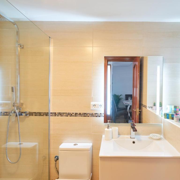 Picasso 1 - Three-Bedroom Apartment - 12