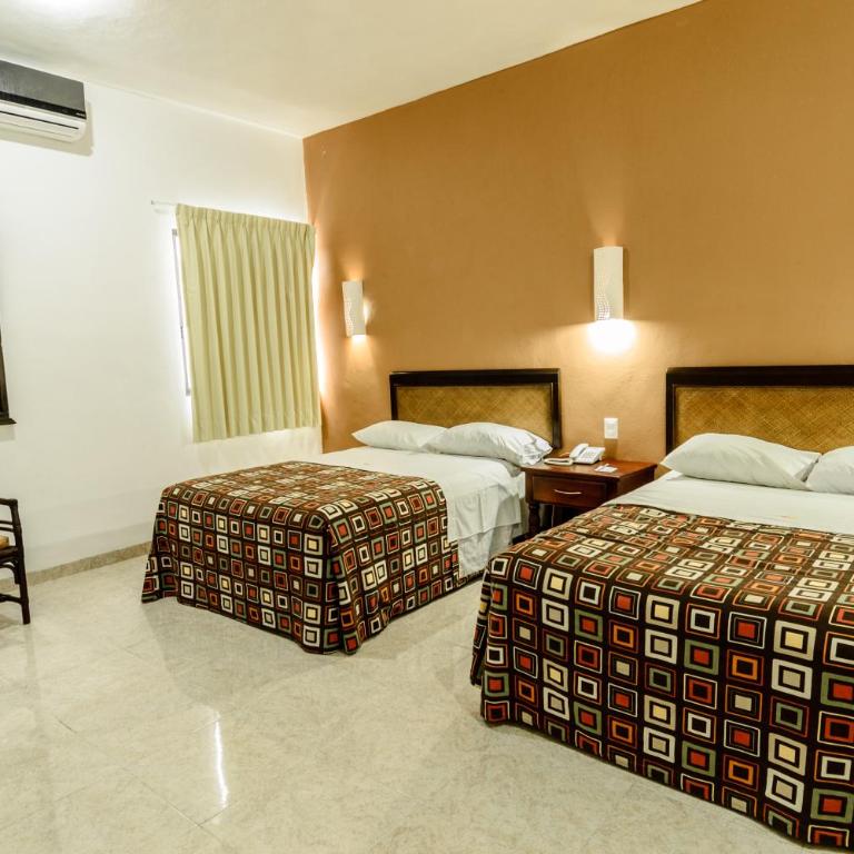 Hotel María Jose - Habitación Doble - 2 camas dobles - 1
