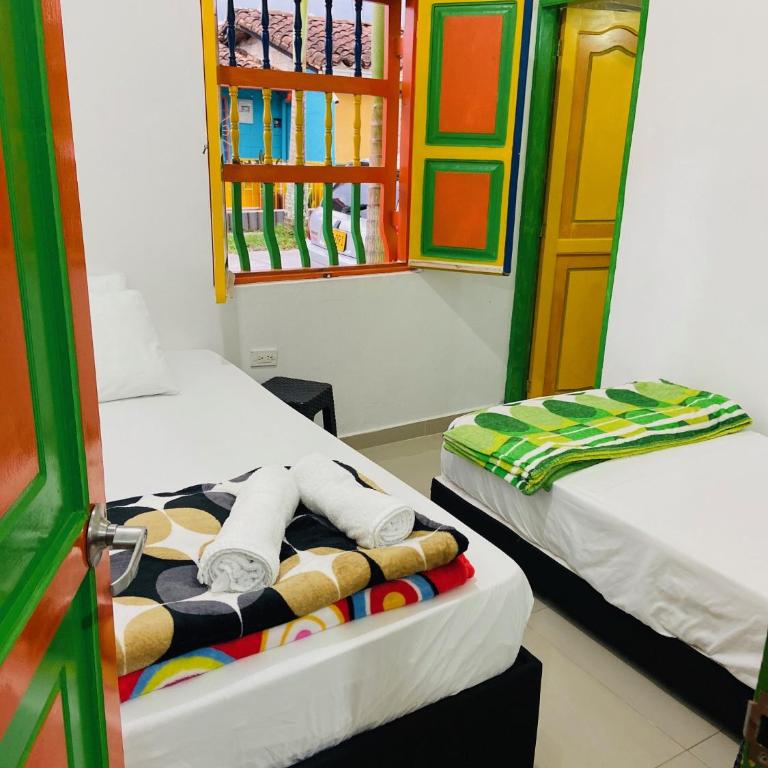 casa hostal las palmeras - Classic Quadruple Room - 5