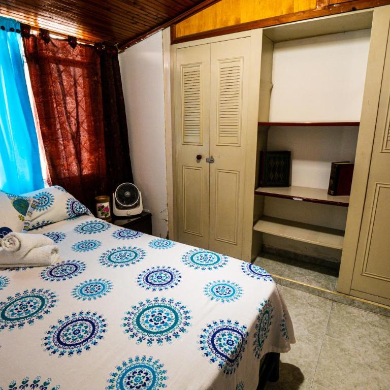 Casa Campesina Hostel - Habitación Doble con baño privado externo - 1