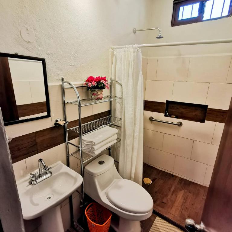 Posada Bugambilia - Triple Room with Private Bathroom - 4