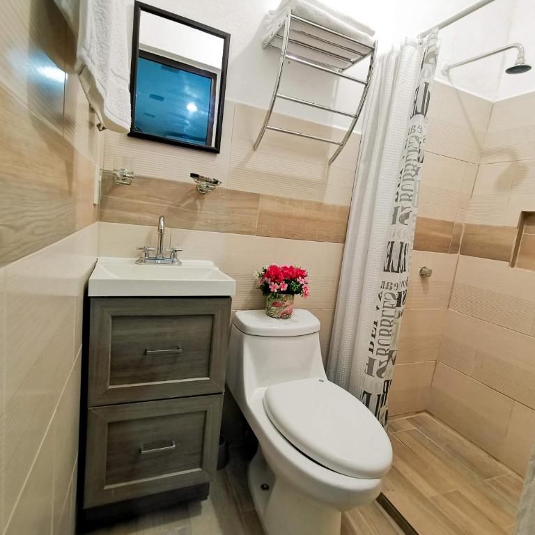 Posada Bugambilia - Single Room with Private Bathroom - 5