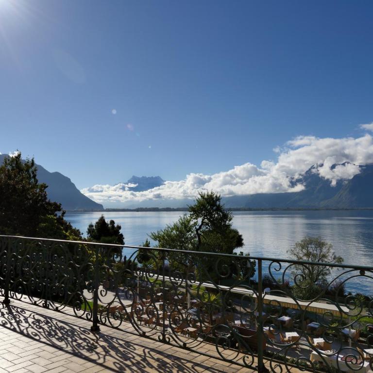 Hotel Eden Palace au Lac - Deluxe Double or Twin Room with Balcony and Lake View - 1