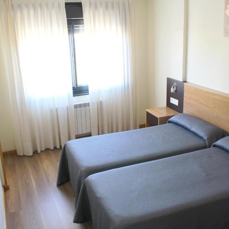 Peregrino - Habitación Doble con baño privado - 2 camas - 3