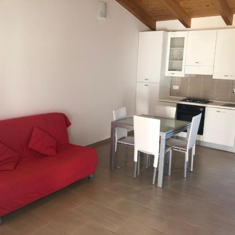 Trilocale con cortile - Appartamento con 2 Camere da Letto - 2