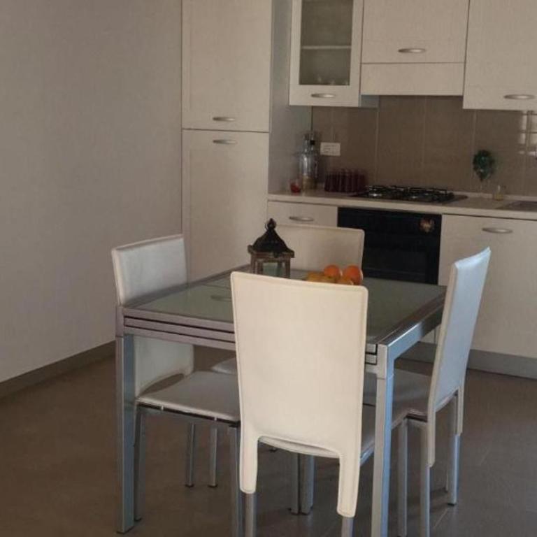 Trilocale con cortile - Appartamento con 2 Camere da Letto - 4