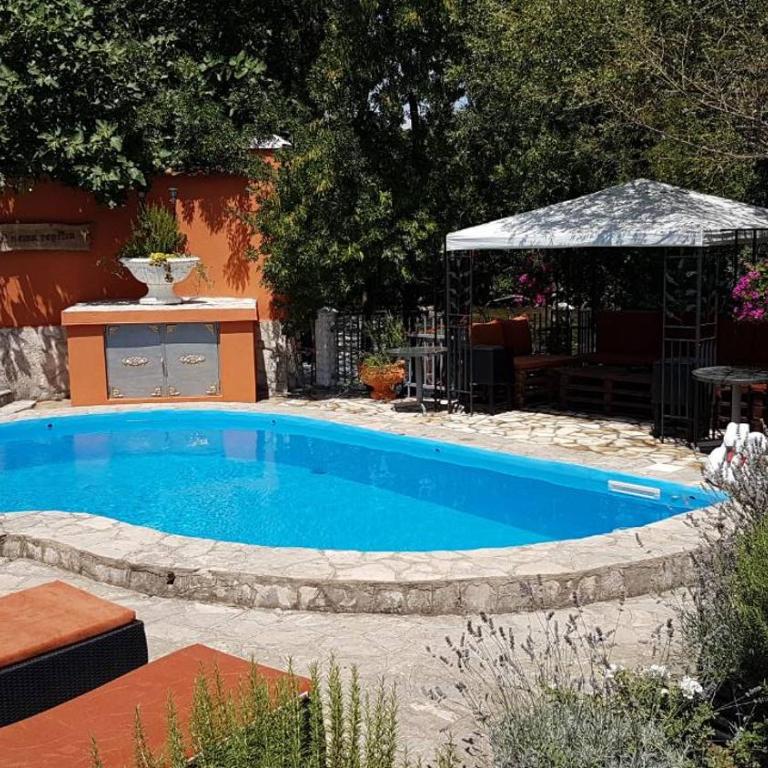 Private Riverside Villa Silvia - Villa - 74