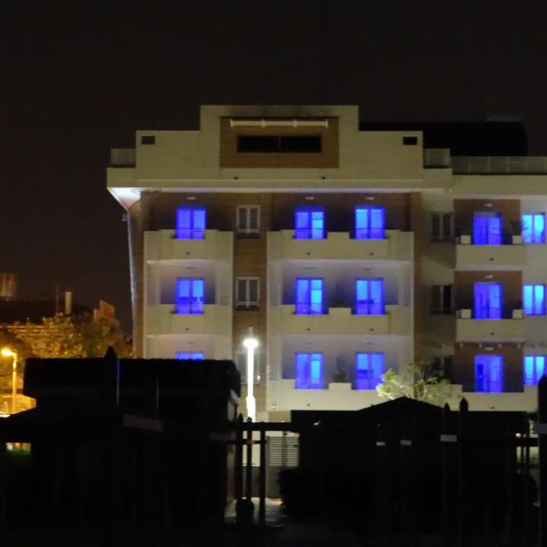 Hotel Record - Deluxe Double Room with Front Sea View - 12