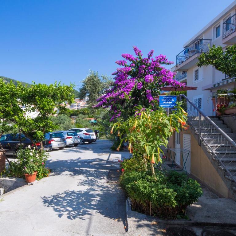 Apartments Bloom Bečići - Apartment with Sea View - 2