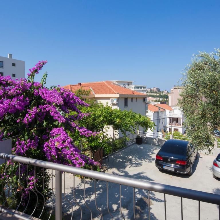 Apartments Bloom Bečići - Apartment with Sea View - 3