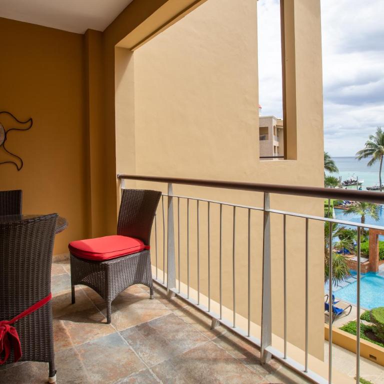 El Faro 301 Coral - Two-Bedroom Apartment - 24