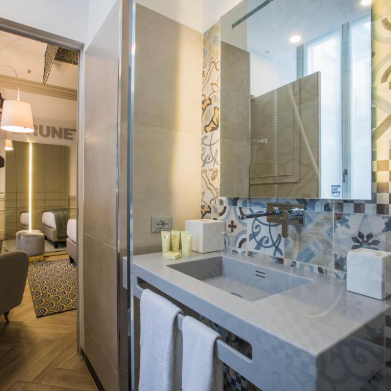 Hotel Indigo Milan - Corso Monforte by IHG - Camera Queen Standard - Non Fumatori - 2