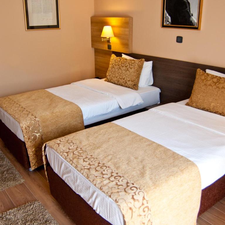Hill Hotel Wellness & Spa - Dvokrevetna Soba sa Bračnim Krevetom/Zasebnim Krevetima - 4