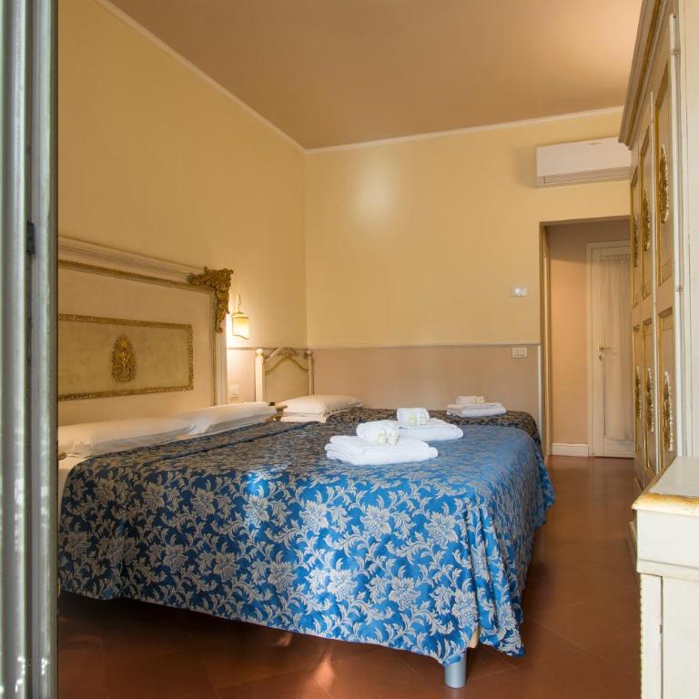 Relais Tiffany - Camera Tripla con Vista Giardino - 1