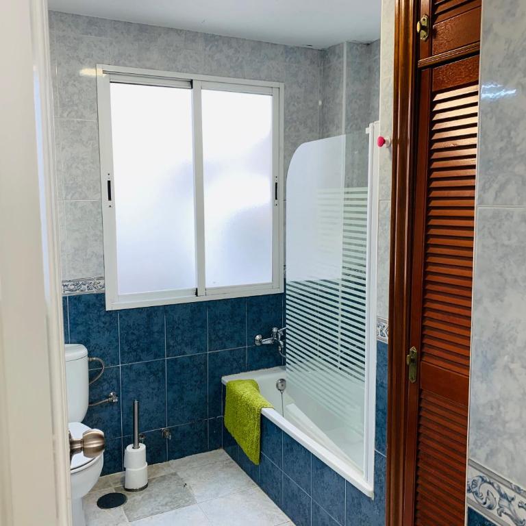 Oh! My Hostel - Double Room with Private Bathroom - 5