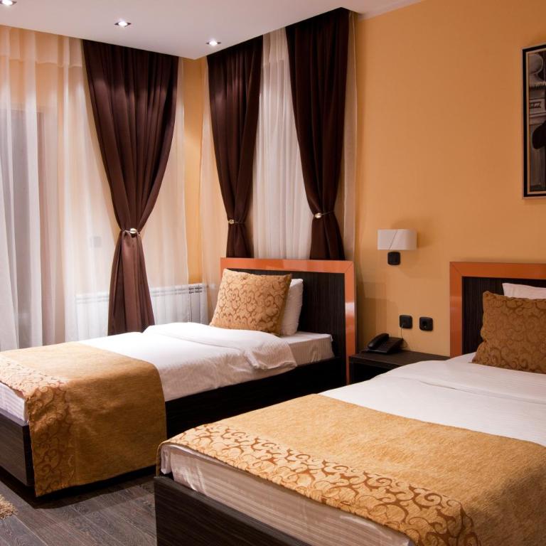 Hill Hotel Wellness & Spa - Apartman Tipa "Suite" sa Balkonom (4 Odrasle Osobe) - 3