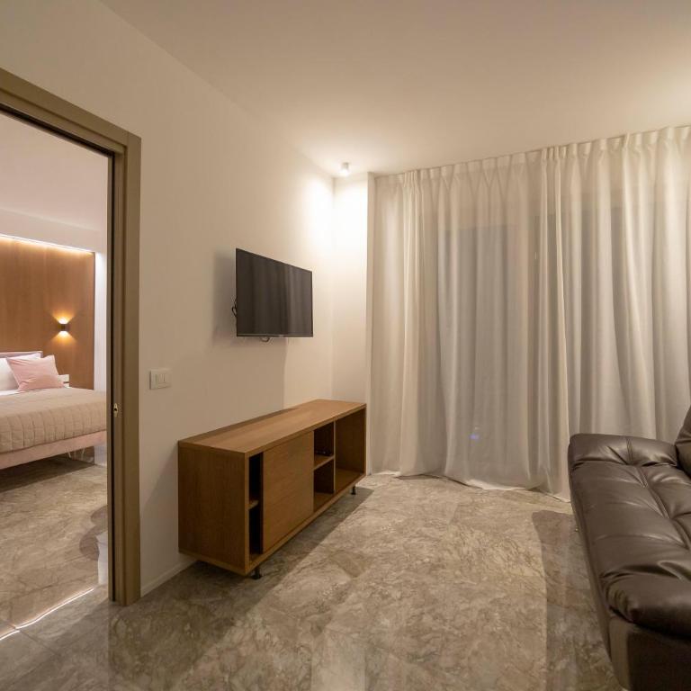 Le Stanze del Lago Lake View - Suite con Balcone - 8