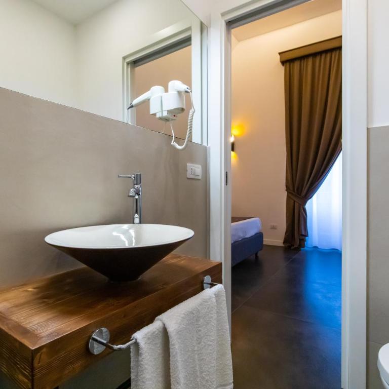 Santa Chiara Inn - Superior Double Room - 9