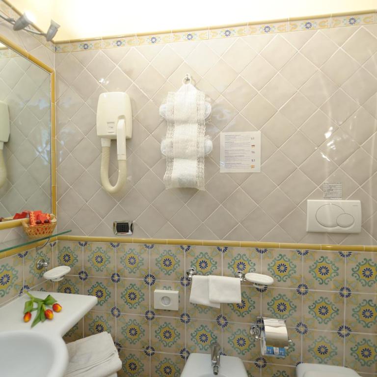 Amalfi Old Square room & apartments , 73 steps from the street - Appartamento con Balcone e Vista Mare - 40