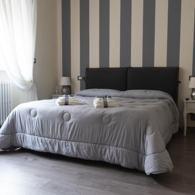 Madame Pucci - Camera Matrimoniale Deluxe con 1 Letto Supplementare - 15