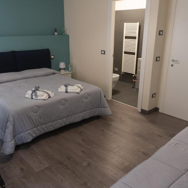 Madame Pucci - Camera Matrimoniale Deluxe con 1 Letto Supplementare - 16
