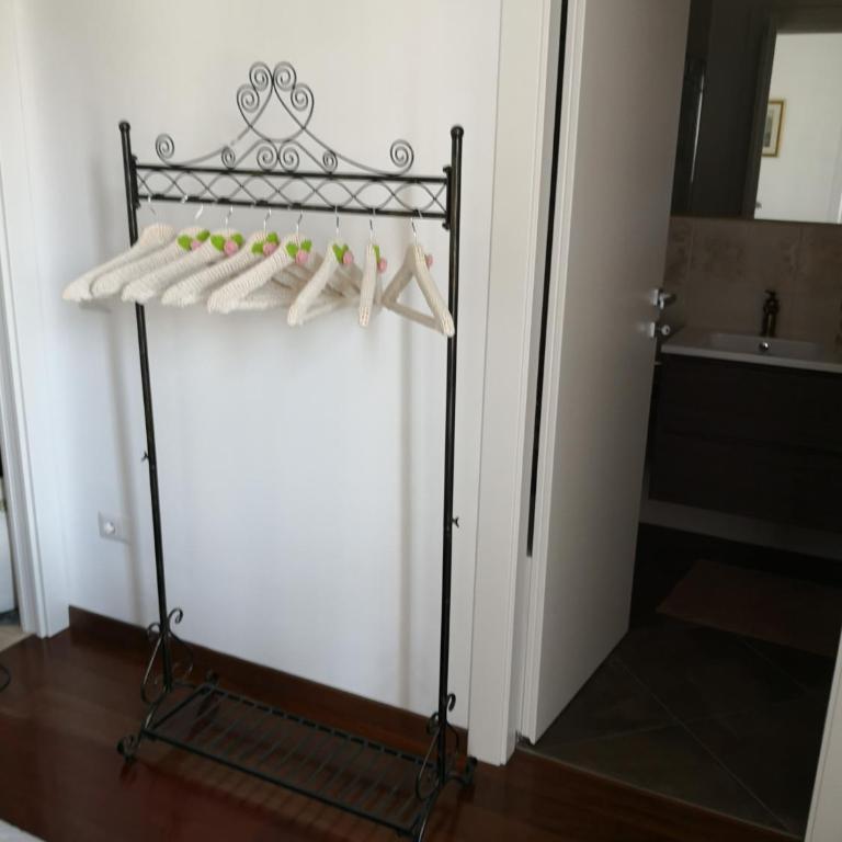 B&B Villa Lilla spiaggia inclusa e bici gratuite a San Benedetto del Tronto Camere con terrazzo e Colazione inclusa - Camera Familiare con Bagno - 8