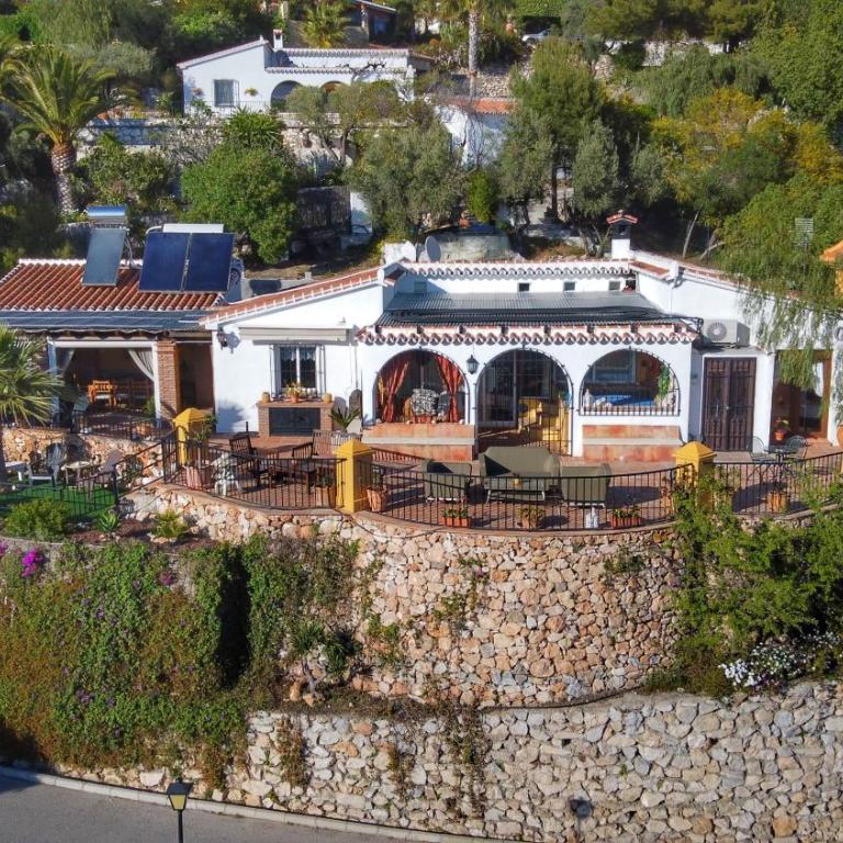 Casa Madre Tierra con jacuzzi piscina zona de barbacoa y preciosas vistas - Casa - 28