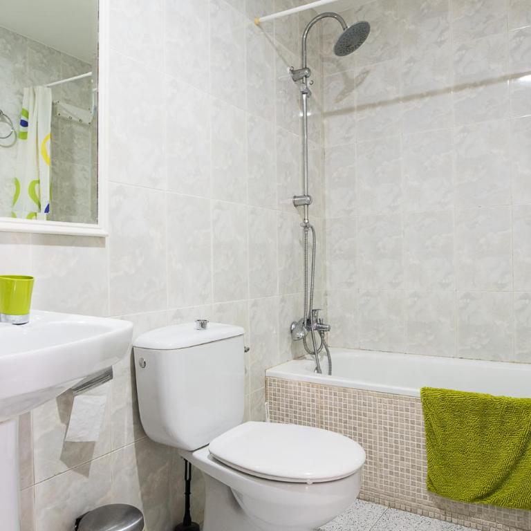 MalagaOnBeach 1 - Two bedrooms - up to 3 people - 20 meters beach - Apartment - Ground Floor - 15