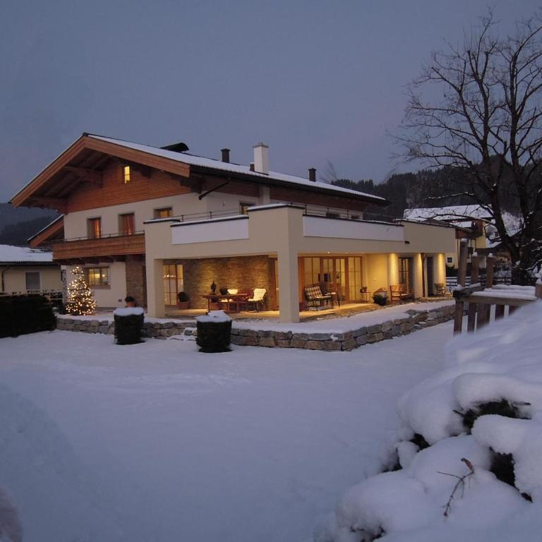 Alpine Active Weitgasser - Apartment mit 2 Schlafzimmern, 2 Badezimmern und Balkon - 1