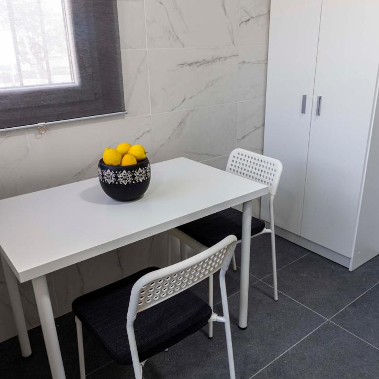 Apartamentos Maruja Roig - Playa Sur - Apartamento con balcón - 28