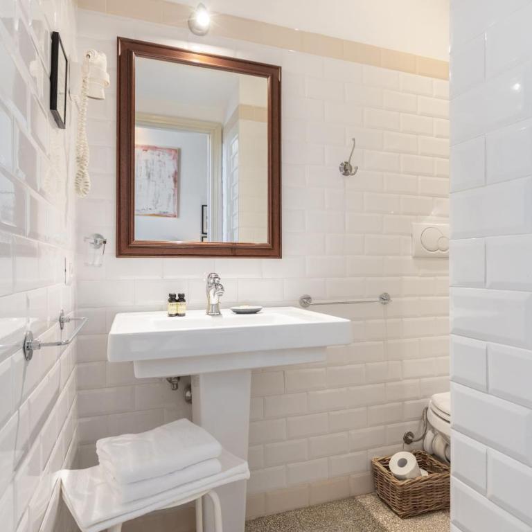 The Bluehostel - Double or Twin Room - 15