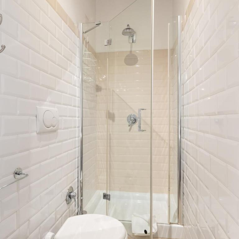 The Bluehostel - Double or Twin Room - 11