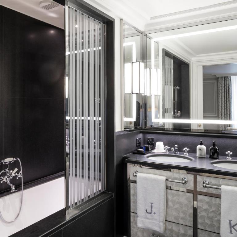 J.K. Place Paris - Chambre Double ou Lits Jumeaux Supérieure - 1