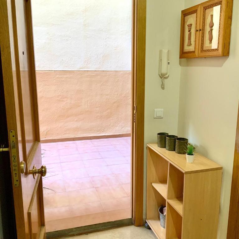 Apartamento de 2 dormitorios, gran terraza, vistas al mar junto playa Carvajal - Two-Bedroom Apartment - 32