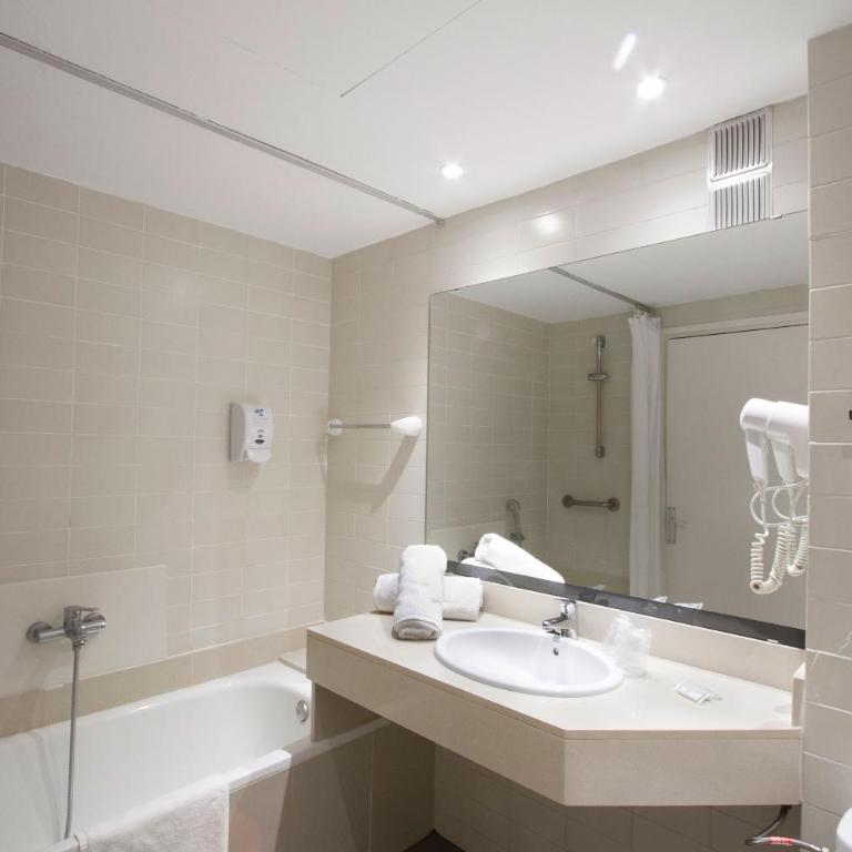 Hotel Gran Garbi & AquaSplash - Habitación Individual - 4