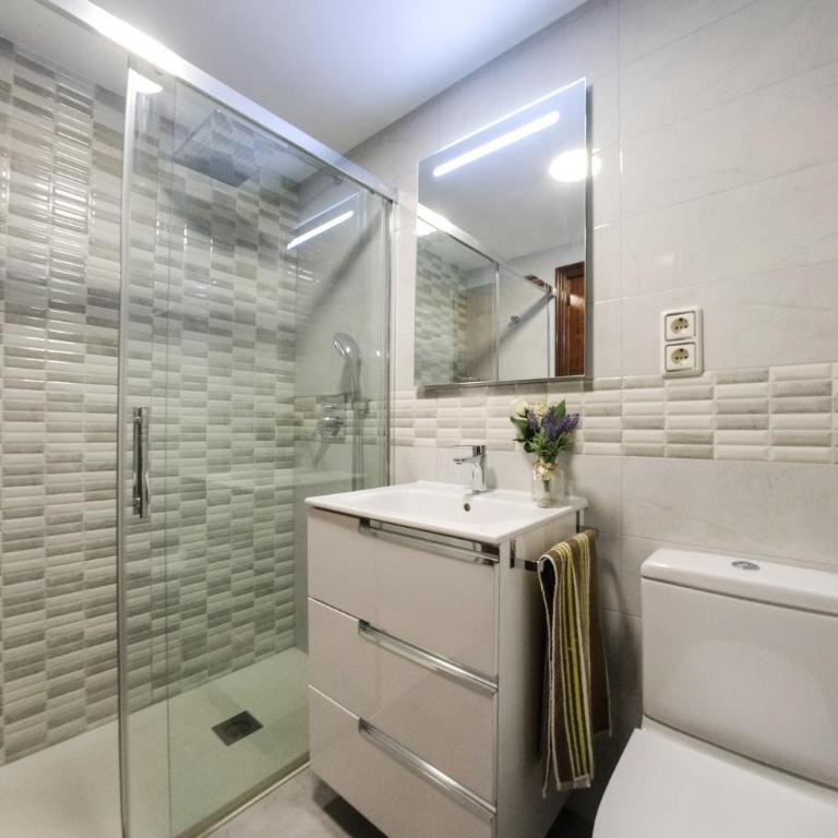 Apartamentos Marina sol de España - Two-Bedroom Apartment with Terrace - Beach Front - 3